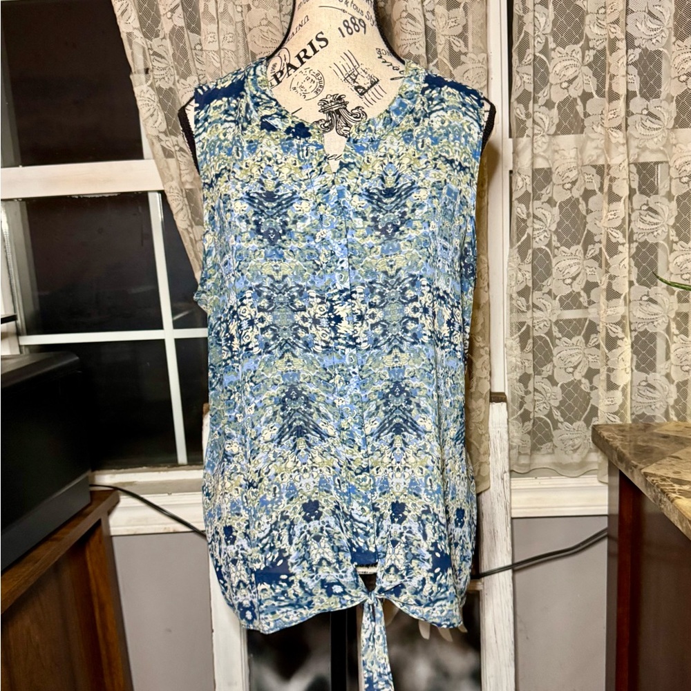 Rose & Olive Blue and White Sleeveless Tie Front Blouse